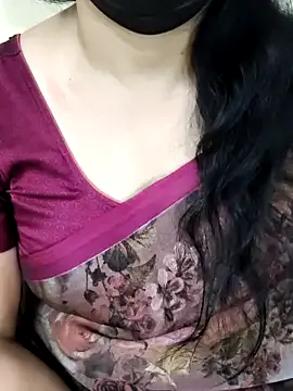 Devikha27 model from StripChat