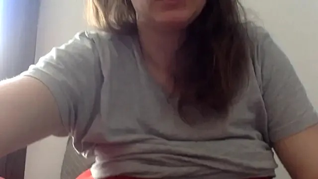 douce_blanche13 model from StripChat