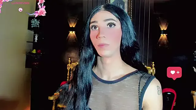 emelly_horny_ on StripChat