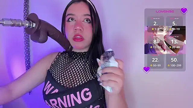 emma_smile on StripChat 