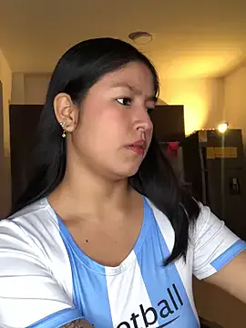 EmmaRossem on StripChat