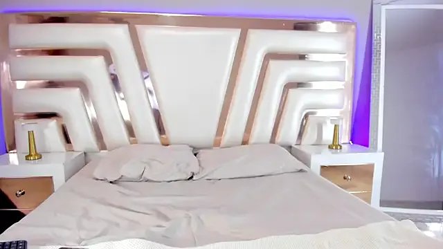 EvelynDivine's avatar