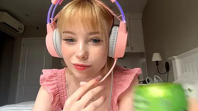 FlowMia on StripChat 