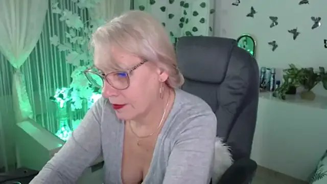 Ghertrude52's avatar