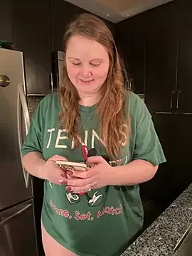 GingerSnap33 on StripChat