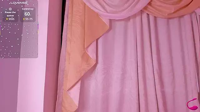 HannaRhodes on StripChat 