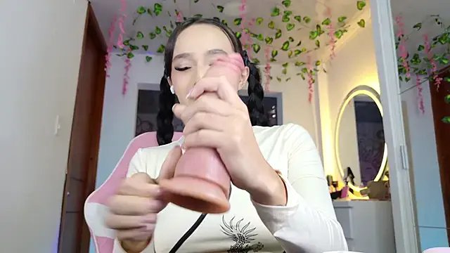 issagarcia — Slap my face<3