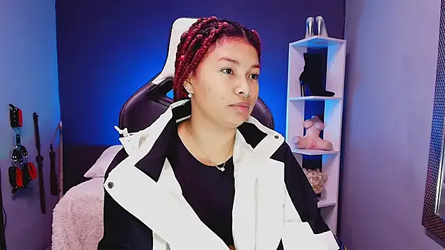 JadaRoberts on StripChat 