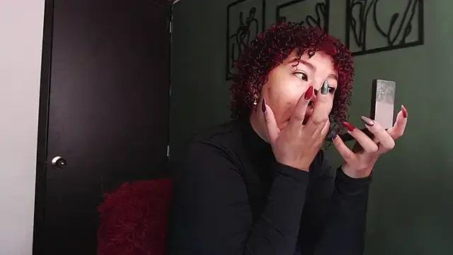 JadaRoberts on StripChat 