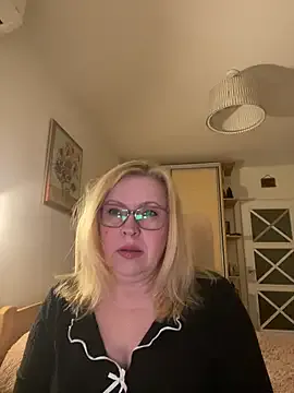 JanieLight53 model from StripChat