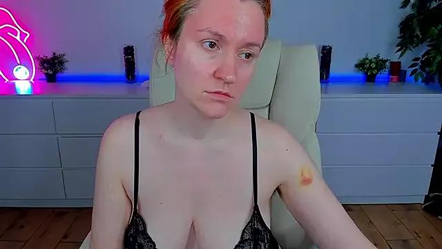 Kamilla_Hot