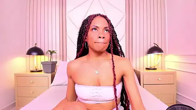 LailaDavidson's avatar