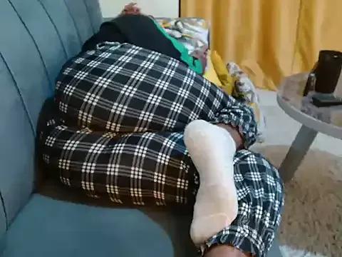 leslysexygirl — Finger pussy in doggy