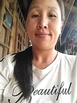 Lisa-aa model from StripChat