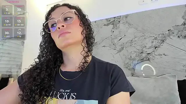 LIZ_HOLMES on StripChat