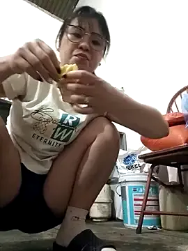 Luckygirls-399's avatar