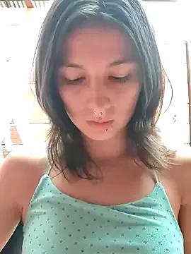 Maiden-Hot — Show pussy and oil on the buttocks