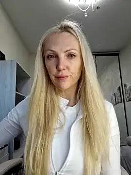 StripChat Monna is Freechat Monna — Warm Me ap Make Me BigSquirtFontan