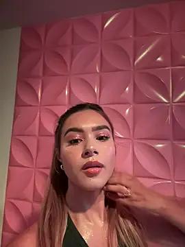 Natalia_vidal — PANTY OFF + SPIT PUSSY AND TITS