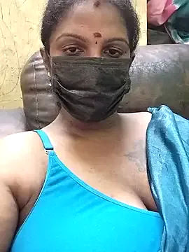 poojaa-rani on StripChat