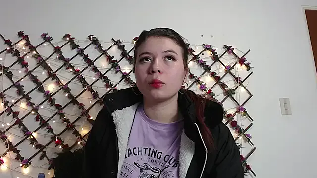 Samantha_Wallker on StripChat