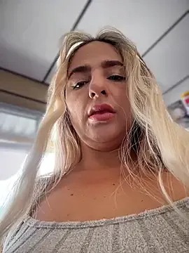 sammyqueenx21 on StripChat 