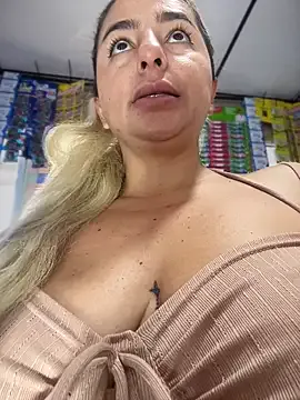 sammyqueenx21 on StripChat 