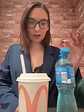 The_Snowwhitee — Naked in McDonald  Last Tip Video!