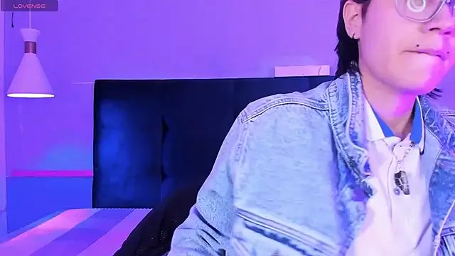 Tsuki_Maru — clamps on my nipples!!!