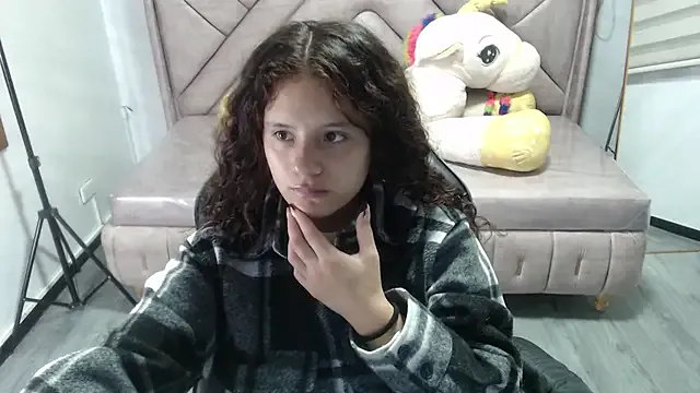 Velvet_Moon_V on StripChat 