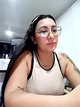 You-kitty2025 — Let's be naughty, make me wet, shii