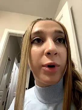 yourfavcouple_ — LESBIAN KISS + 1 MIN TOY CONTROL